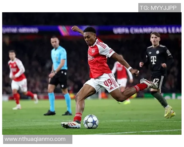 国王杯激战:拜仁狂胜阿森纳6-2全场沸腾瞬间回顾