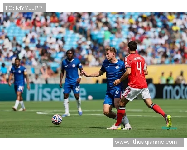 英超精彩对决本菲卡大胜里昂全场沸腾补时进球成焦点